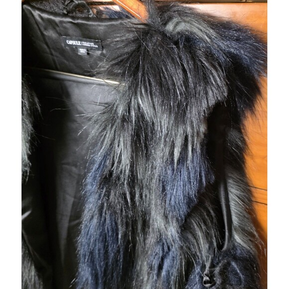 Capsule Faux Fur Vest Size 14 Blue Gray Mobwife Cozy Shaggy Dramatic Bold - Picture 2 of 11